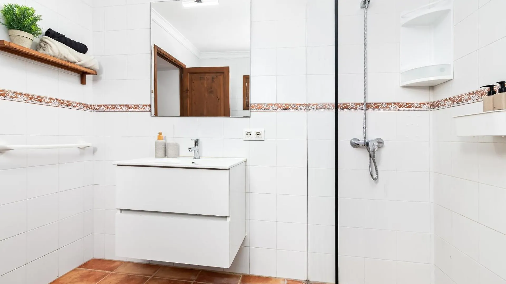 בית הארחה סנטני 	Casa Antigua 0*,  ספרד